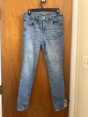 American Eagle Outfitters Light Wash Skinny Jeans - Blue